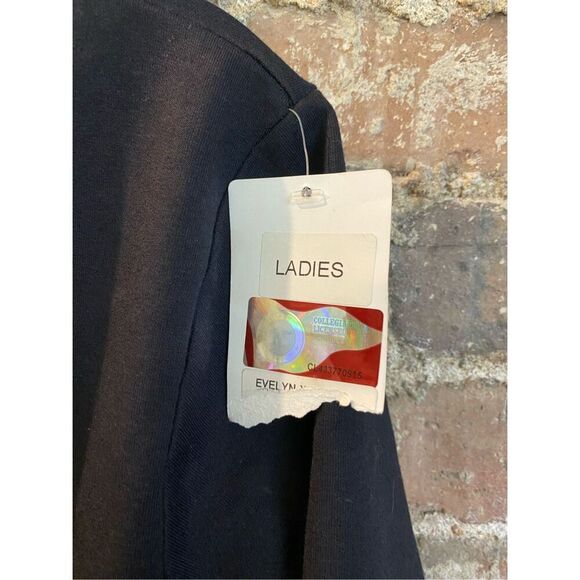 Authentic IOWA HAWKEYES Black Evelyn 3/4 Sleeve with Hawkeye Embroidered Emblem - Picture 4 of 13